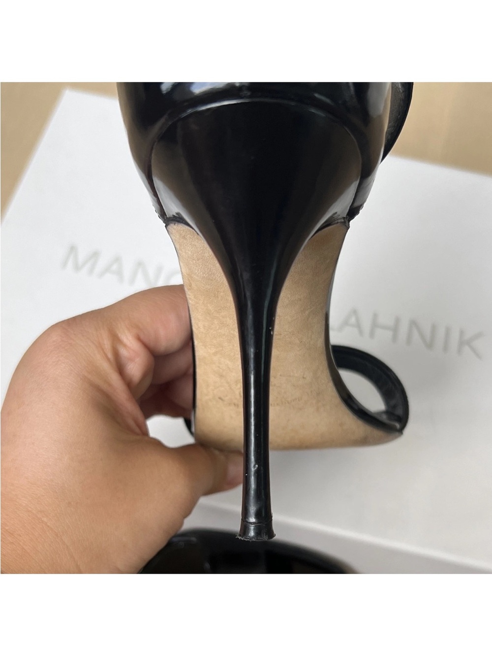 Manolo Blahnik Loma Black Patent Leather Strappy Heel Heel EU 38.5 - Picture 9 of 13
